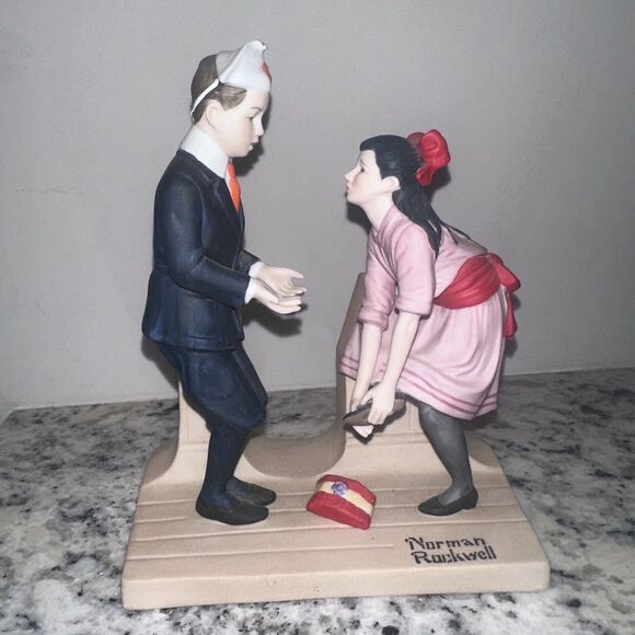 1980 Danbury Mint The 12 NORMAN ROCKWELL Porcelain Figurines-FIRST DANCE - Picture 1 of 6